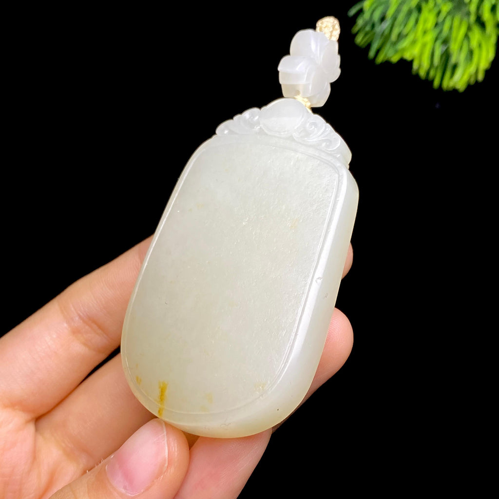 和田玉籽料无事牌（64.8g）