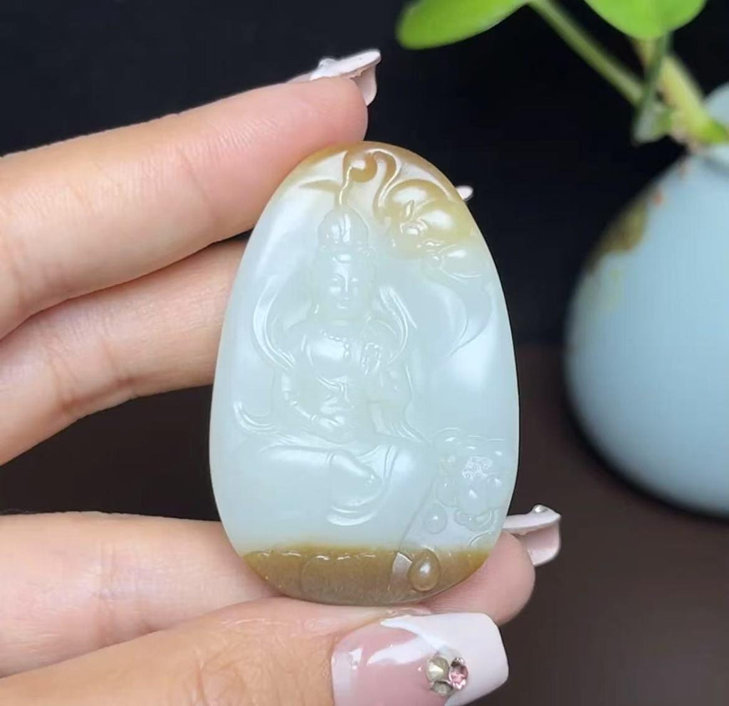 新疆和田玉且末天地糖羊脂玉观音（30.2g）