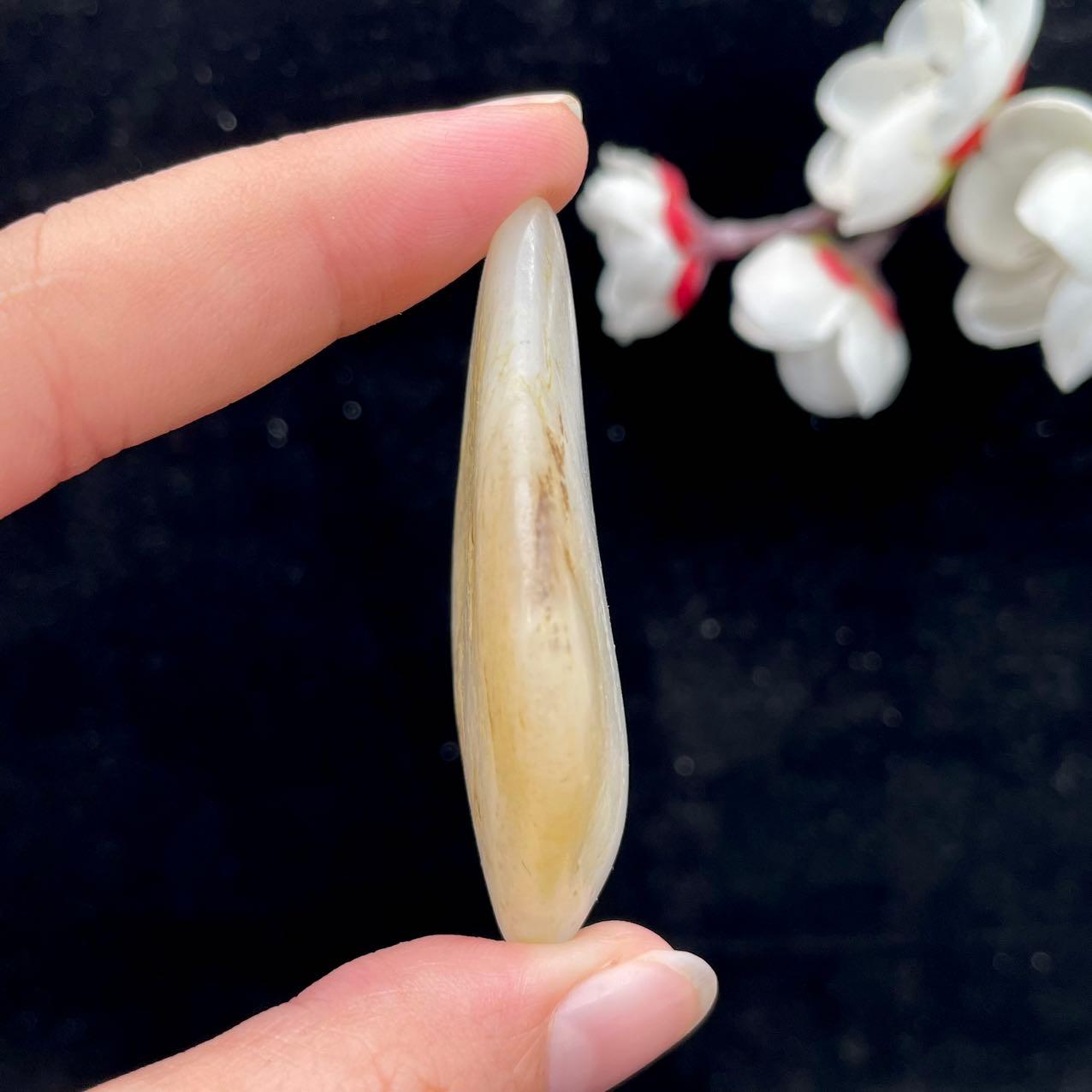 和田玉黄皮籽料（25.3g）