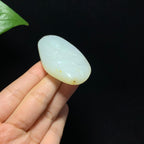 收藏级和田洒金皮白玉籽料观音挂件（43.5g）