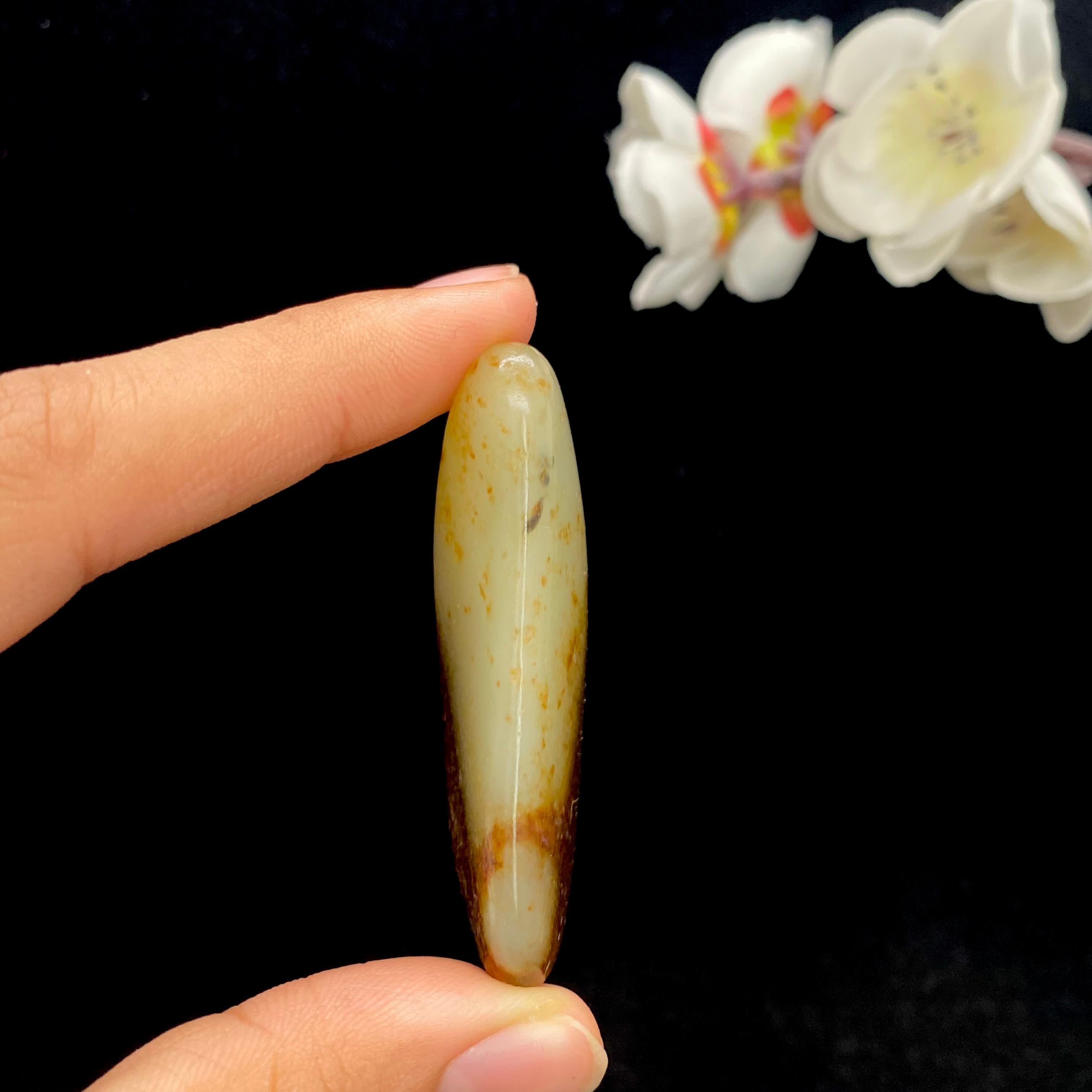 和田玉聚红皮籽料挂件（38.7g）
