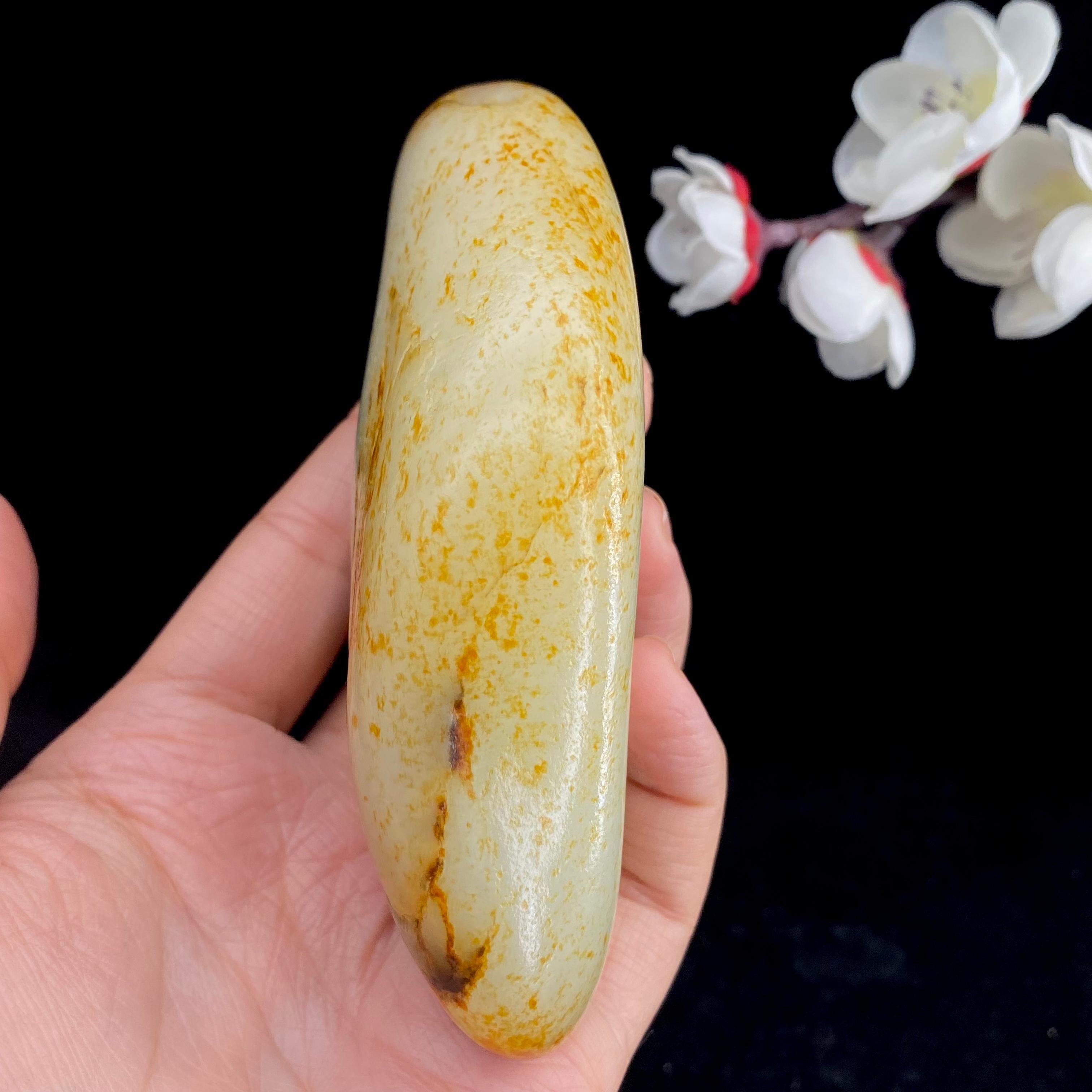 和田玉聚红皮籽料原石（318.5g）