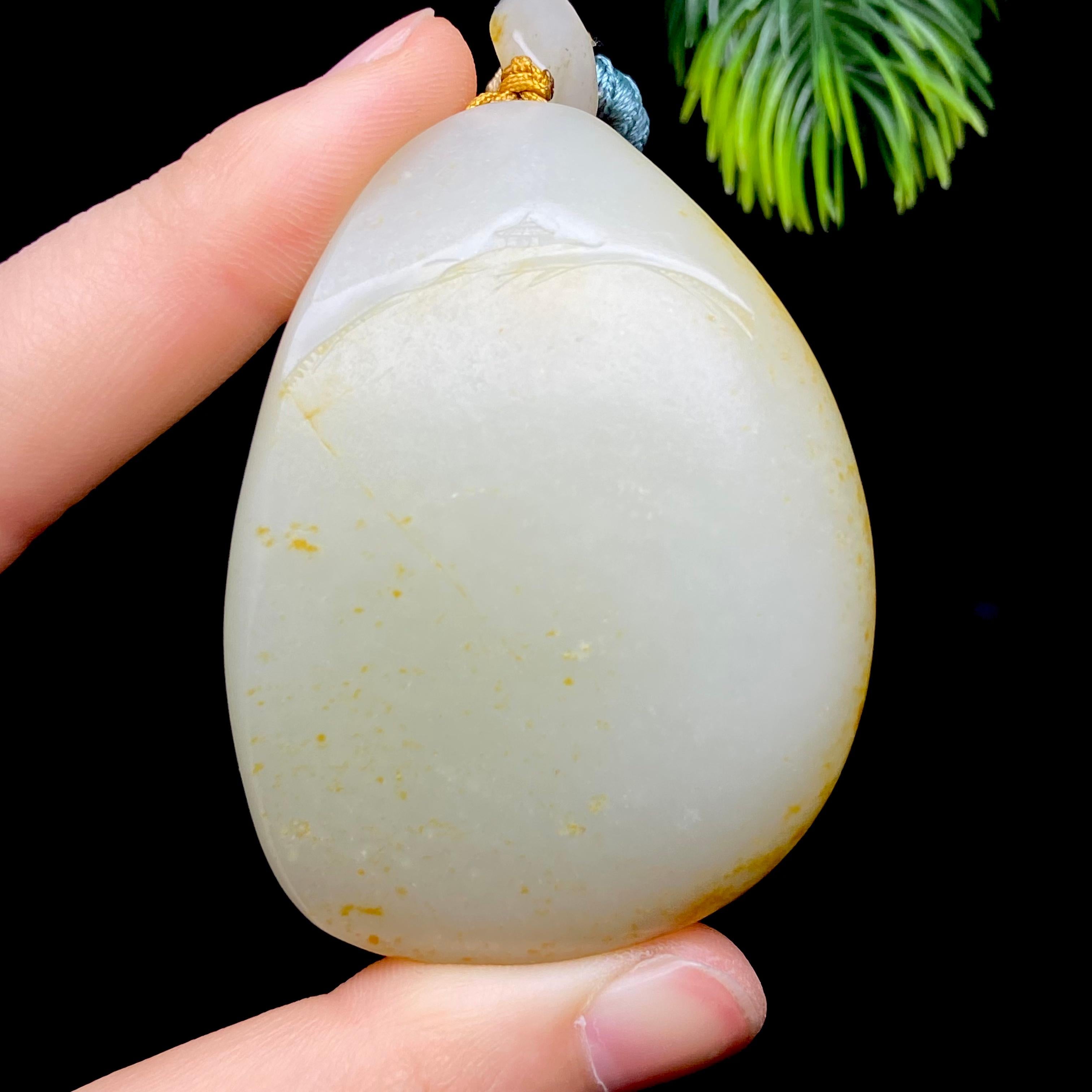 和田玉籽料观音（85.7g）