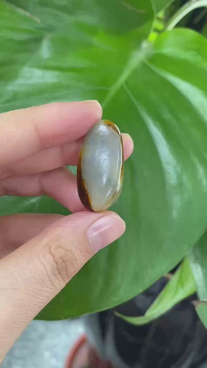 【超值推荐】和田玉-聚黄皮青花底籽料吊坠籽