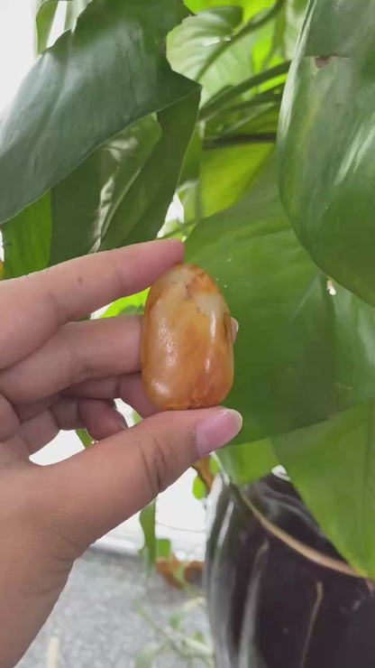 和田玉-聚黄皮白肉籽料挂件