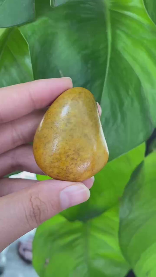 【超值推荐】和田玉-黄沁皮籽料原石