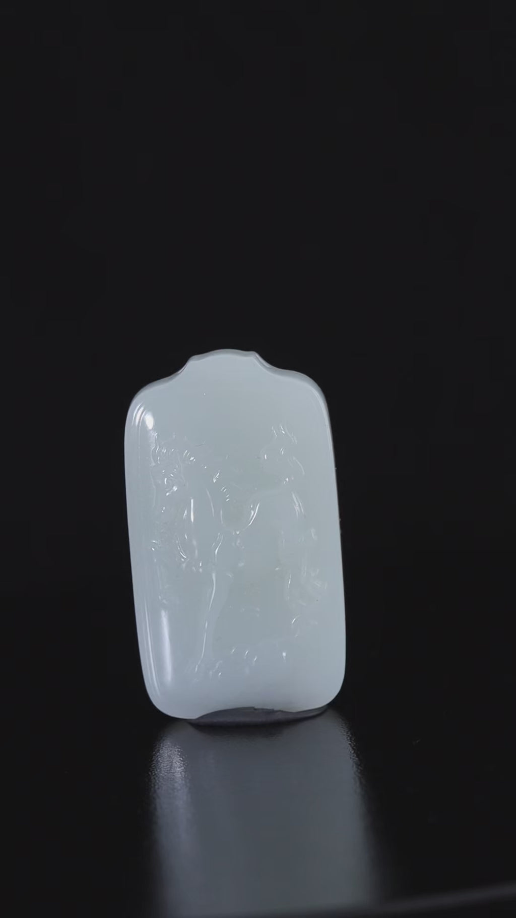 和田玉白玉生肖马挂牌（37.6g）