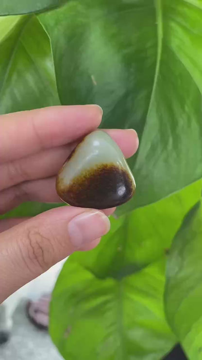 和田玉-聚红皮青白肉籽料吊坠籽