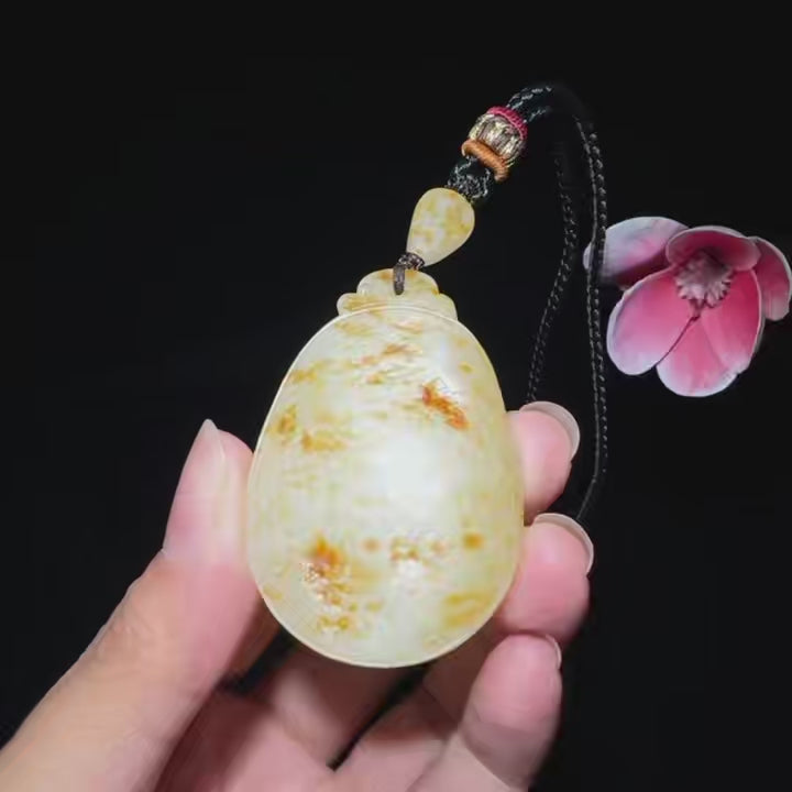 和田玉籽料平安无事牌（37.4g）
