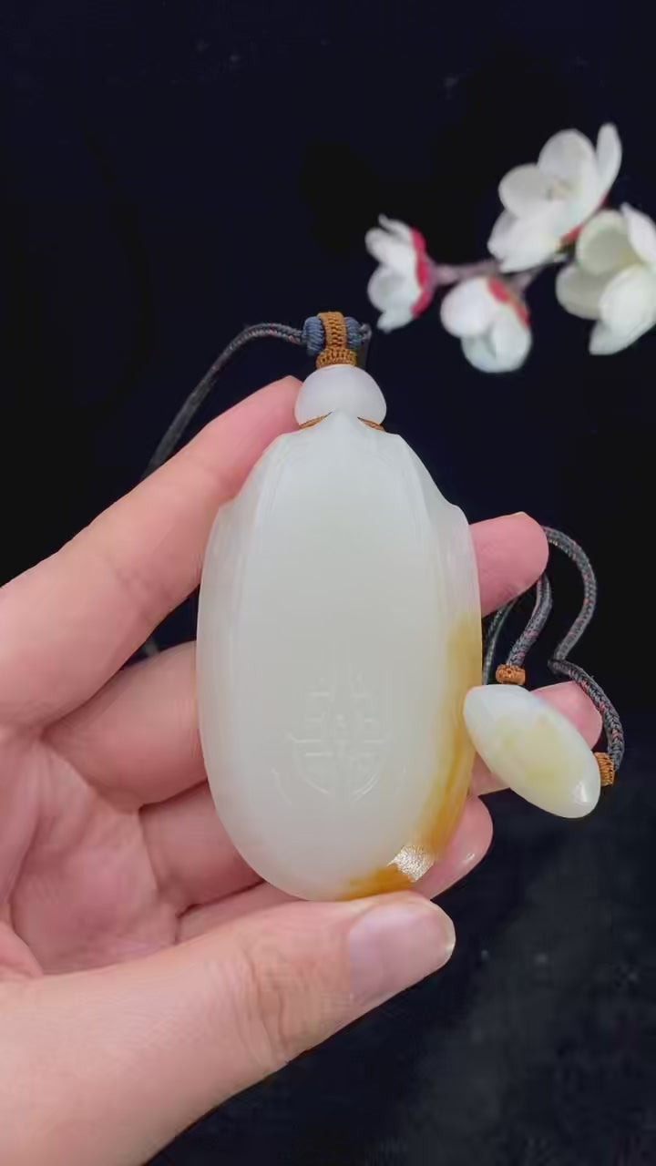 和田玉籽料【平安无事牌】（55g）