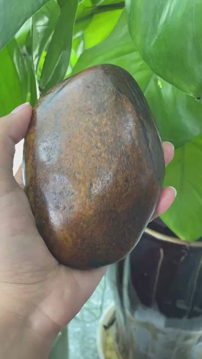 和田玉-黄沁皮漏青白肉籽料原石