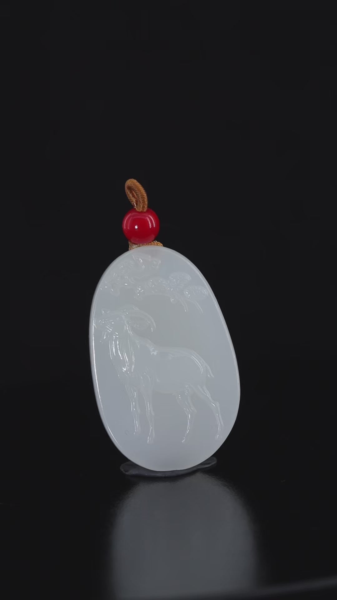 和田玉白玉生肖羊挂牌（28.3g）
