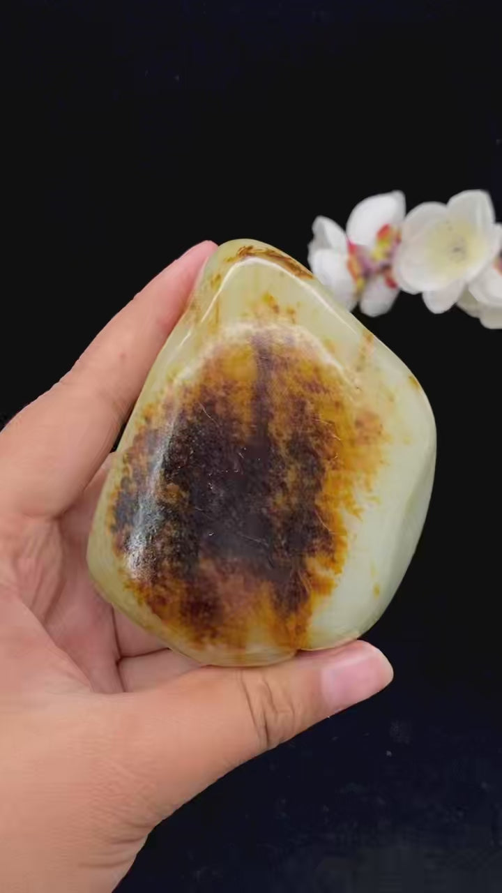 和田玉黑黄皮籽料（396.2g）