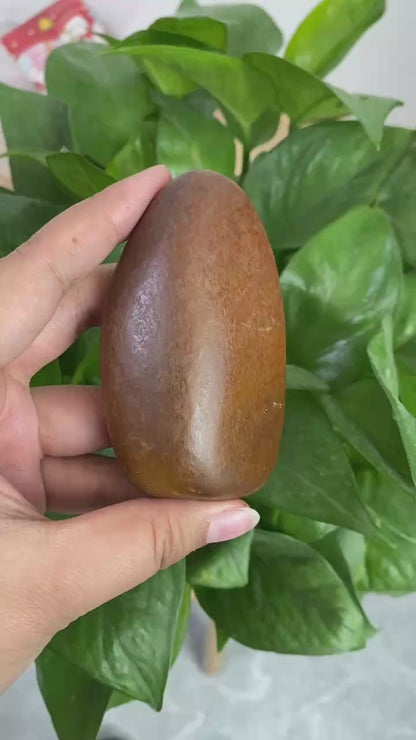 和田玉-满红沁皮籽料原石