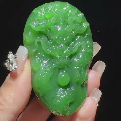 和田玉碧玉龙行天下挂件