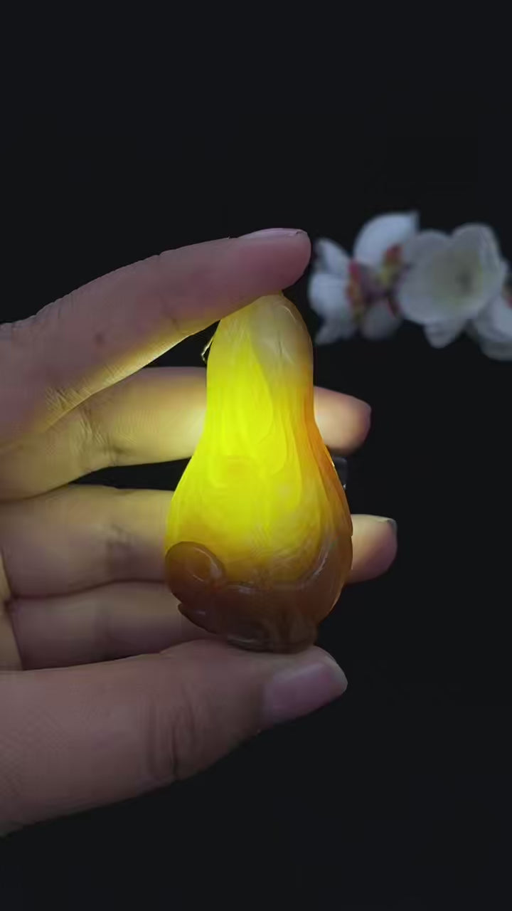 和田玉-糖青白【白菜】大挂件（53.0g）