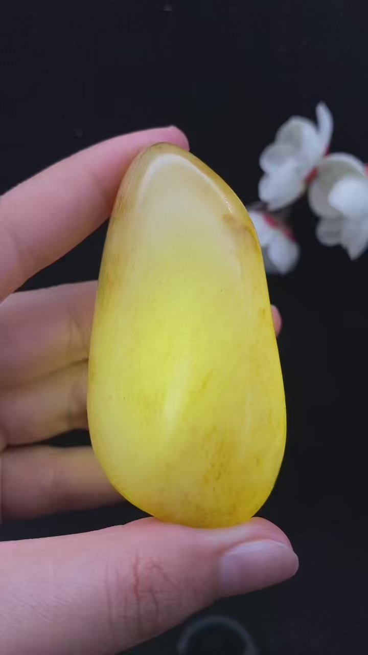 和田玉秋梨皮籽料（112.3g）